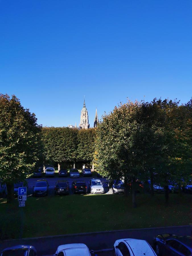 Appartement Avec Vue Sur Cathedrale Classe De Tourisme 3 Etoiles Bayeux Kültér fotó